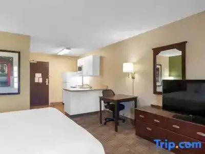 Extended Stay America Suites - - Airport - 18