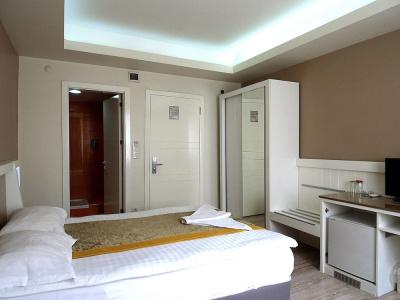 Grand As - 36