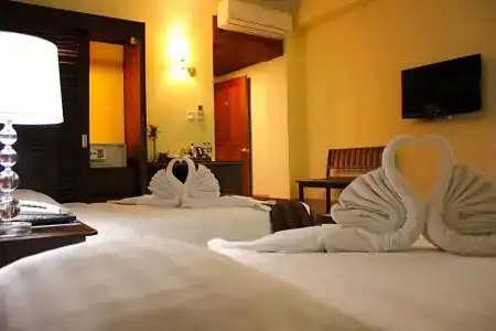 Shwe Ingyinn Mandalay - 42