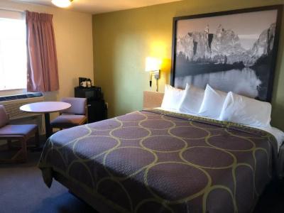 Super 8 by Wyndham - 15