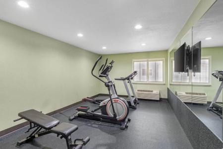 Quality Inn & Suites - 18