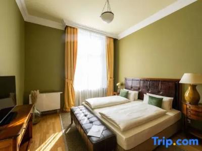 Louisa's Place - 155