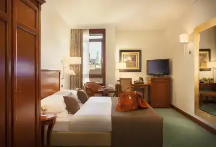 Best Western Premier Astoria - 38