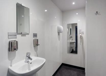 West End - 102