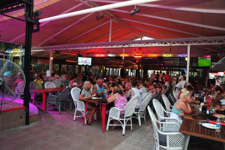 Club Atrium & - 21
