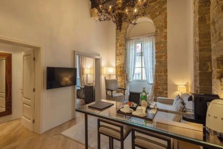 Donati Luxury Tower Suites - 185