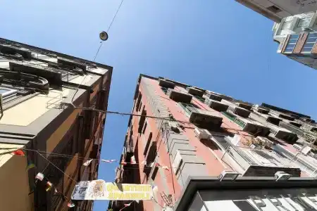H. G. Boutique Toledo Napoli Centro - 33