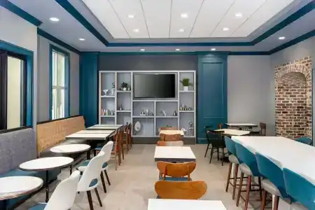 Hampton Inn Savannah Historic District - 18