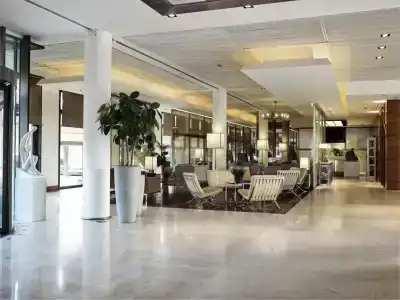 Grand De La Ville - 1