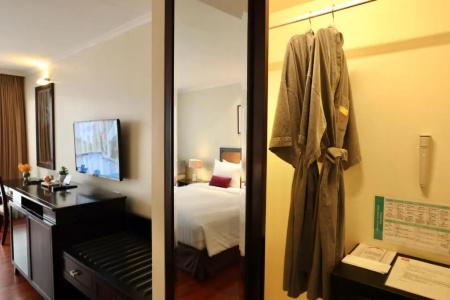 Bandara Suites Silom, Bangkok - Sha Extra Plus - 239