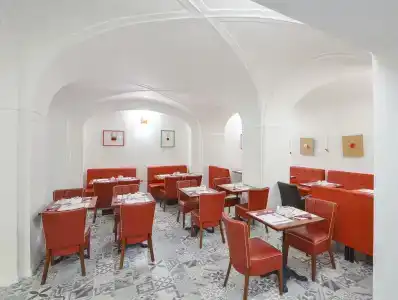Garden Court - 21