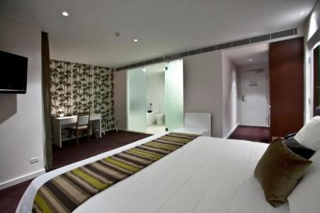 The Gateway Inn, - 51