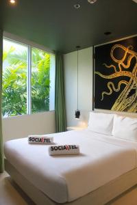 SocialTel Samui - Adults - 21