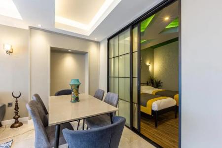 Seraglio & Suites - 116