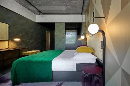 The Hide Flims - 55
