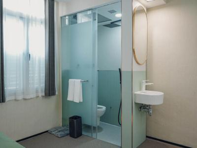 1929 - SG Clean, Staycation Approved - 93