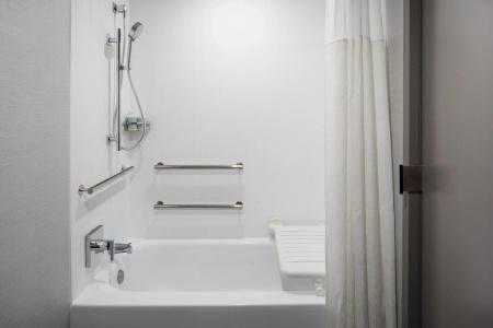 Courtyard by Marriott Chicago Downtown/River North - 8