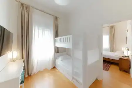 Castellano & Suites - 98