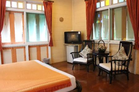 Samsen Sam Place - 85