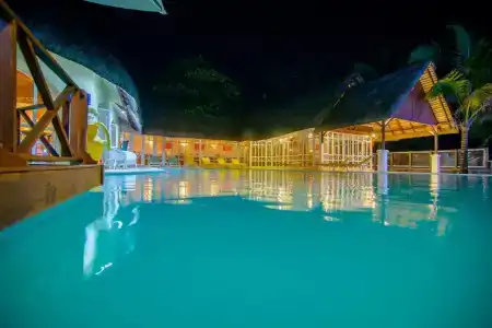 Le Surcouf & Spa - 8