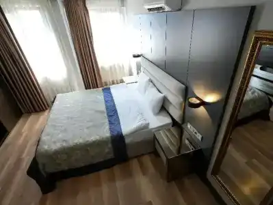 A Palace Suites - 103