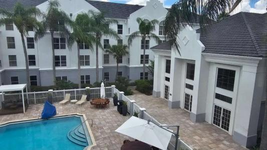 SureStay Plus by Best Western Orlando International Drive - 43