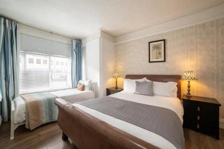Lonsdale Guest House - 23