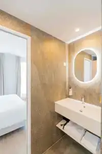 Idéal Hôtel Design - 47