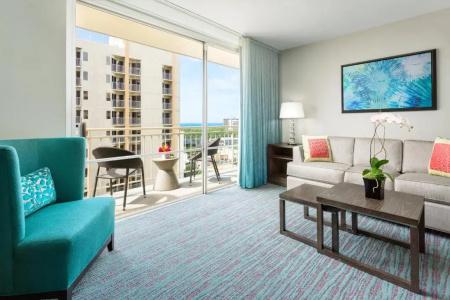 Courtyard by Marriott Waikiki Beach - 83