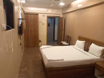 Lucky Bandra - 4