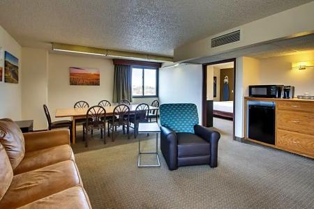 EverSpring Inn & Suites - 62