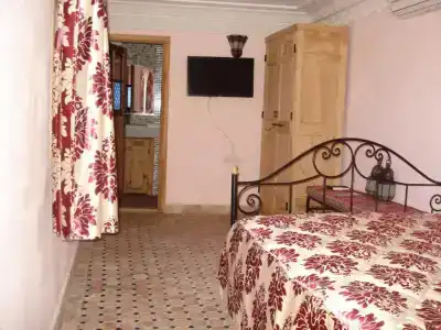 Riad Taryana - 37