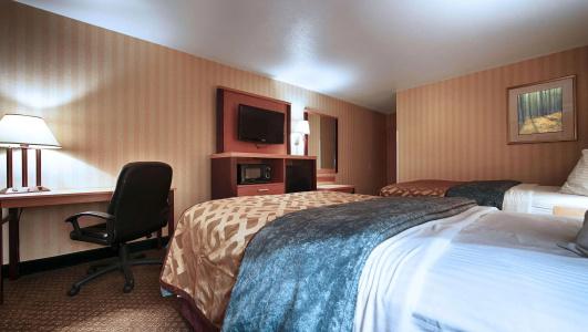 Magnuson Grand North - 3