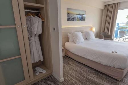 Best Western Plus Le Roof Vannes Bord De Mer - 51