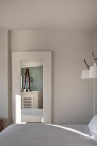 West East Suites - 59