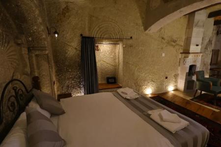 Sarnich Cave Suites - 49