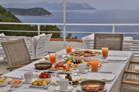 Villa Kale Suites with heated pool in winter - 10