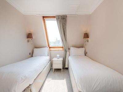 Manson Place - 284