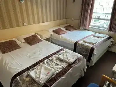 Earls Court - 40