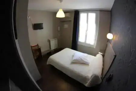 Hôtel Des Arts, Artisanal et Indépendant - 24