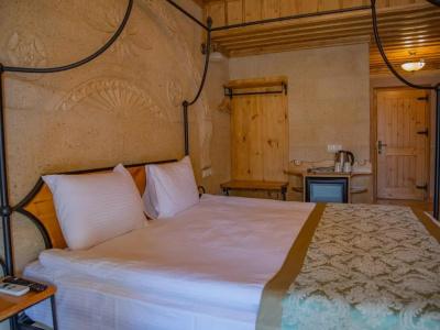 Luxury Cratus Stone Palace - 80