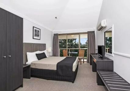Comfort Inn & Northgate Airport - 80