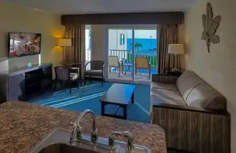 Sailport Waterfront Suites - 51