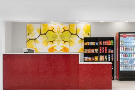 SureStay Plus by Best Western Orlando International Drive - 6
