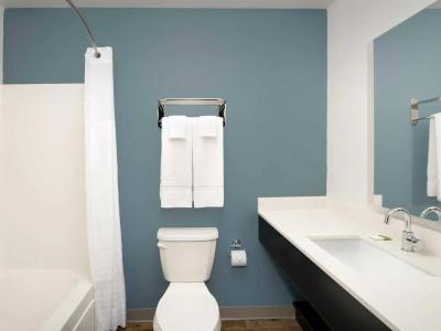 WoodSpring Suites Orlando Airport - 7