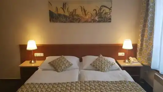 ApartAustria Suites - 36