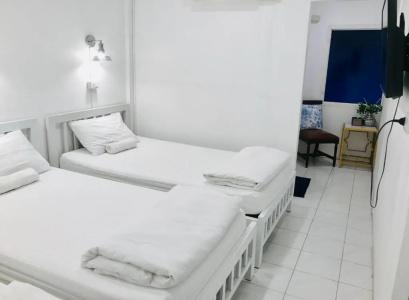 Zleepinezz Hostel - 35