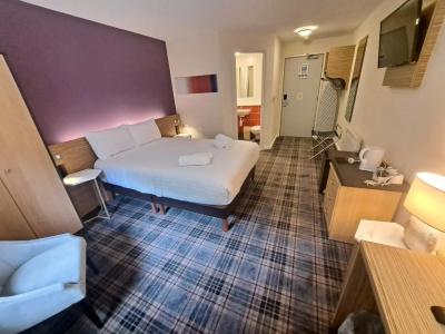 Britannia Edinburgh - 5