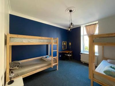 Cinnamon Sally Backpackers - 21