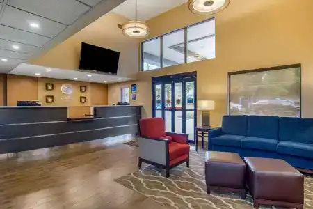 Comfort Inn Sandy Springs – Perimeter - 1